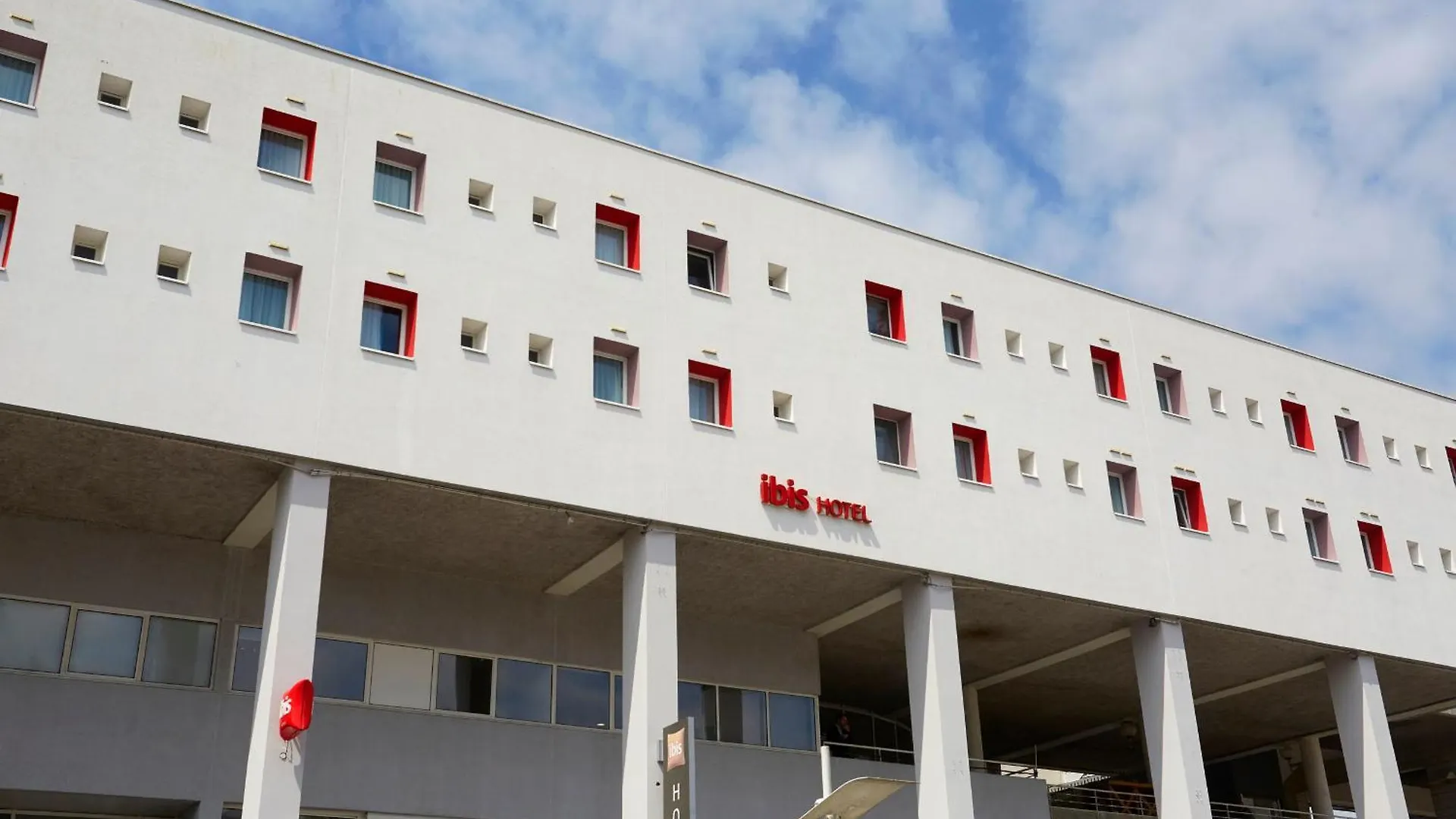 Ibis Lorient Centre Gare Hotel
